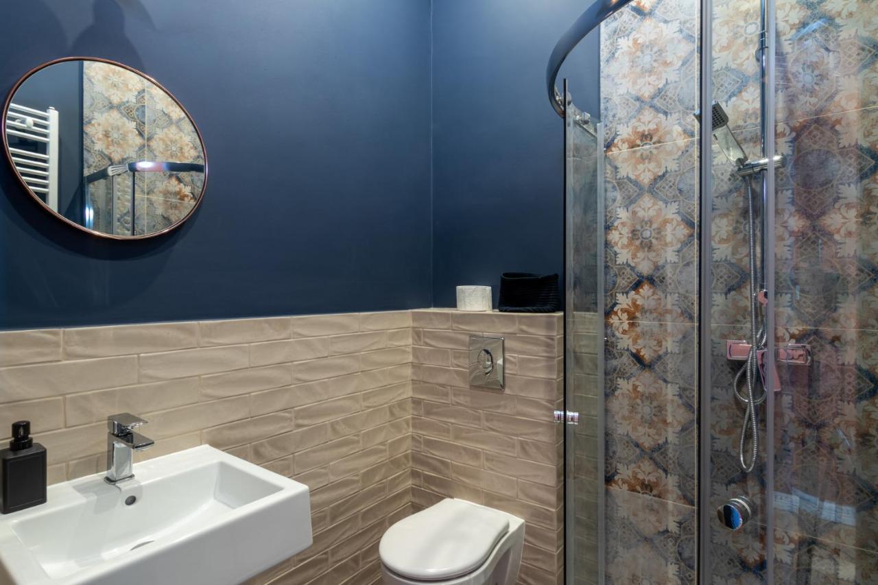 Barbacan Suites - Old Town Apartments - By Upstairs Krasków Εξωτερικό φωτογραφία