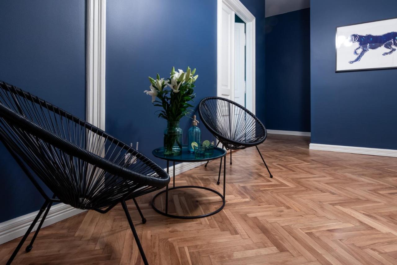 Barbacan Suites - Old Town Apartments - By Upstairs Krasków Εξωτερικό φωτογραφία