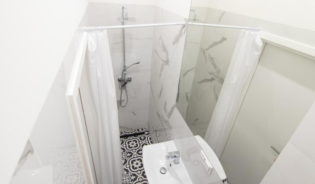 Barbacan Suites - Old Town Apartments - By Upstairs Krasków Εξωτερικό φωτογραφία