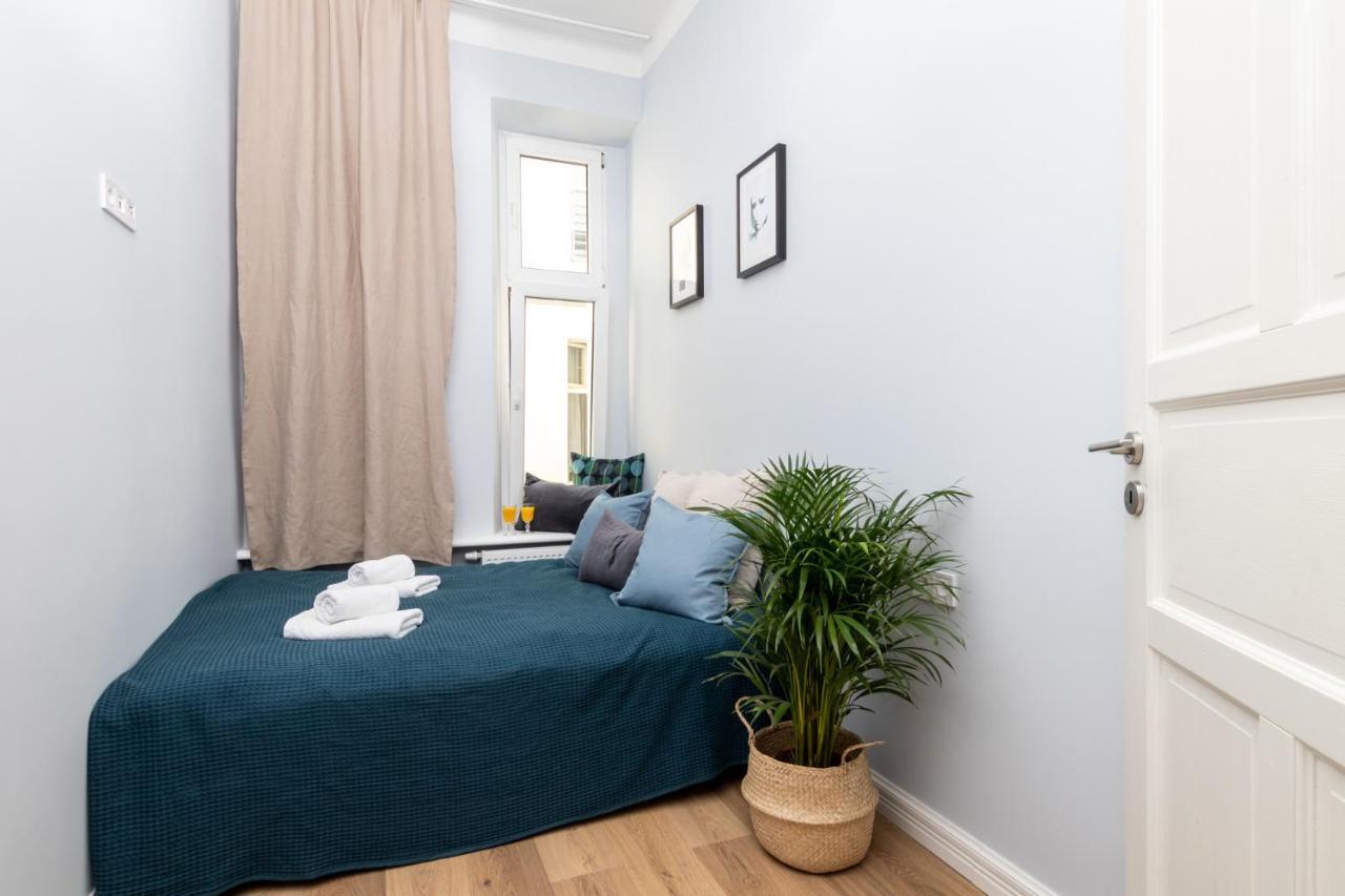Barbacan Suites - Old Town Apartments - By Upstairs Krasków Εξωτερικό φωτογραφία