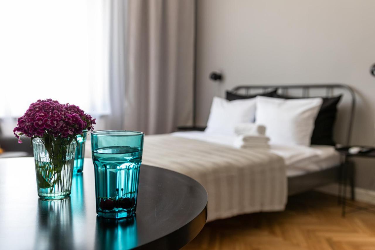Barbacan Suites - Old Town Apartments - By Upstairs Krasków Εξωτερικό φωτογραφία