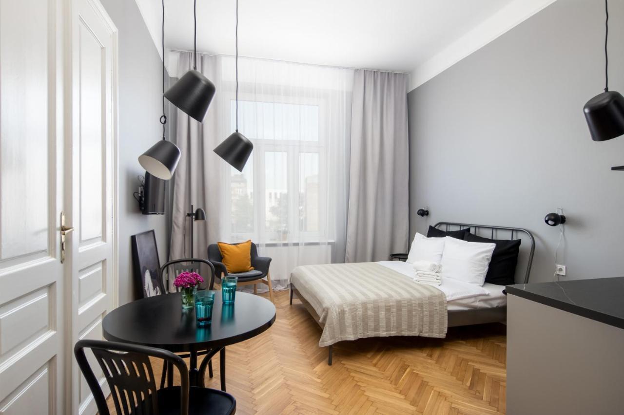 Barbacan Suites - Old Town Apartments - By Upstairs Krasków Εξωτερικό φωτογραφία